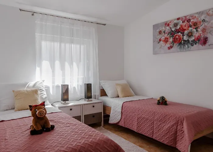 Sostaric By Interhome Διαμέρισμα Vir